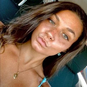 Meet your Posher, Hailey